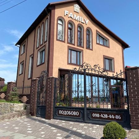 Aparthotel Family Люкс Kamjanez-Podilskyj Exterior foto
