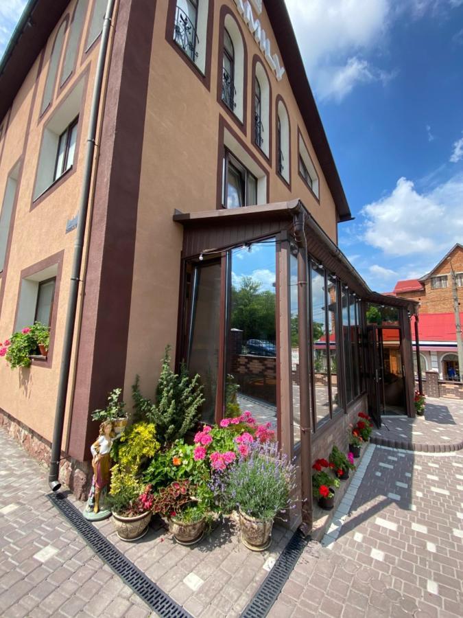 Aparthotel Family Люкс Kamjanez-Podilskyj Exterior foto