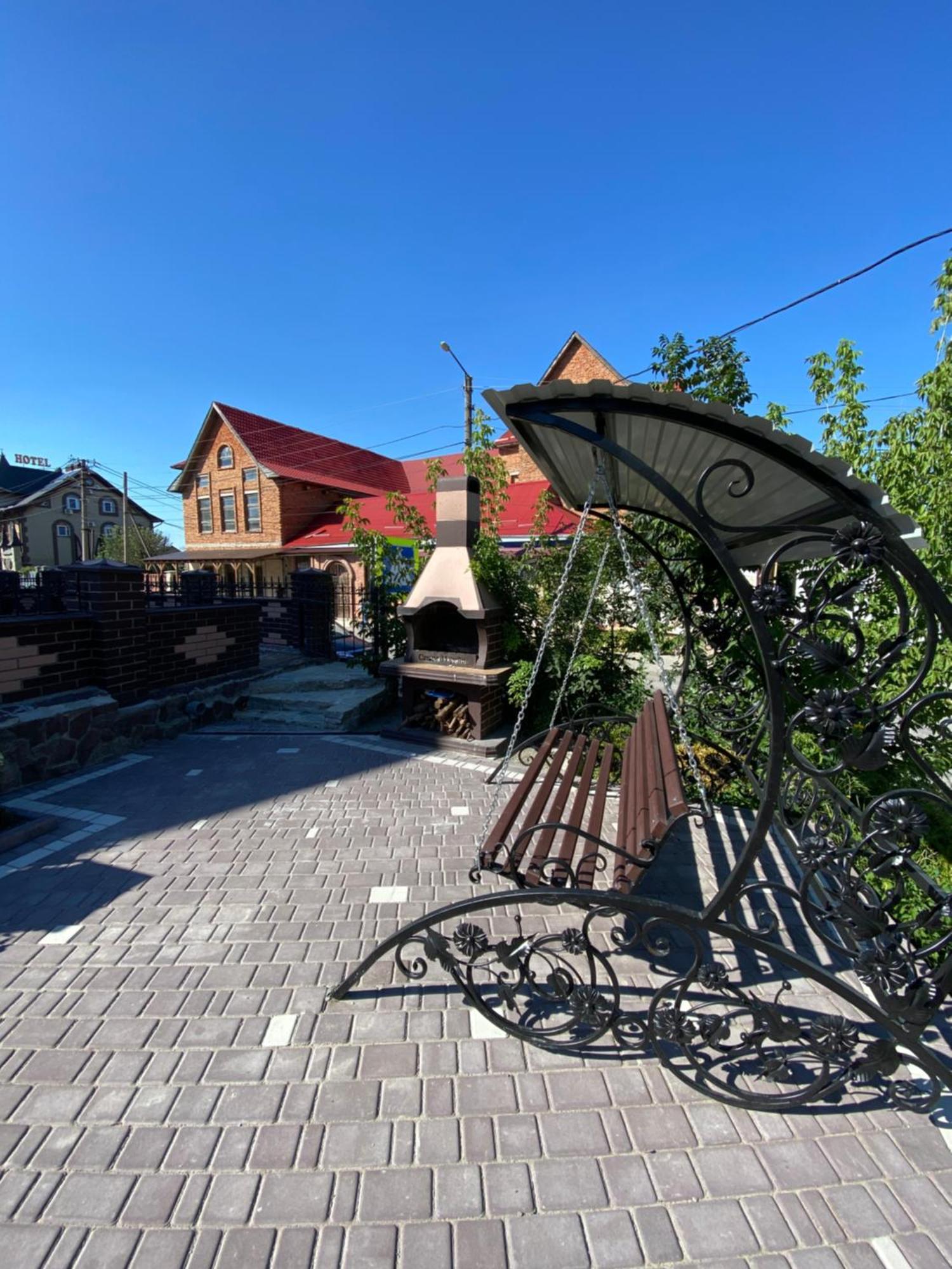 Aparthotel Family Люкс Kamjanez-Podilskyj Exterior foto